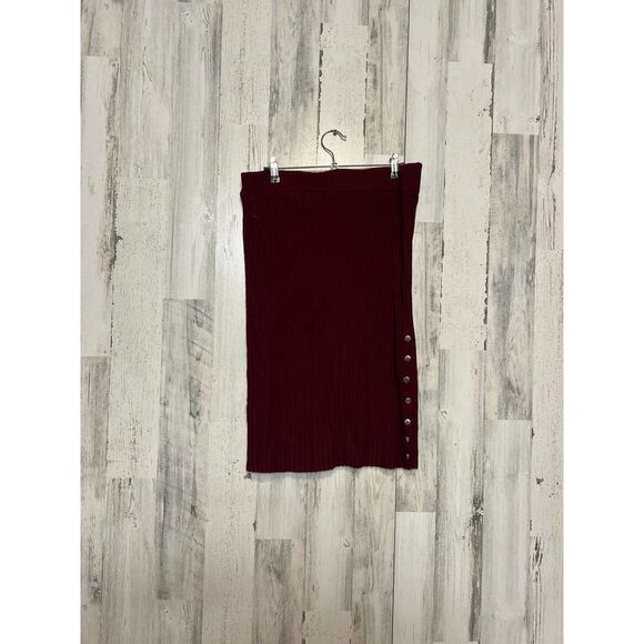 Almost Famous Dresses & Skirts - Almost Famous Burgundy Ribbed Midi Skirt 2X – Button Side Detail, Stretchy Knit